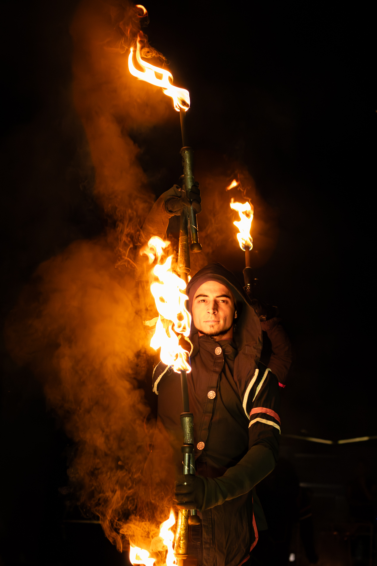 Spectacle de feu et LED de la Compagnie Poly